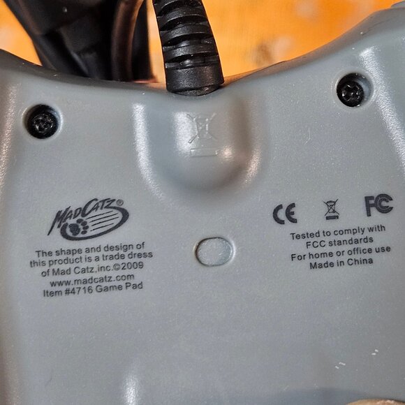 Xbox 360 Mad Catz GameStop Controller Wired w/ Breakway USB White Gray - Picture 8 of 10